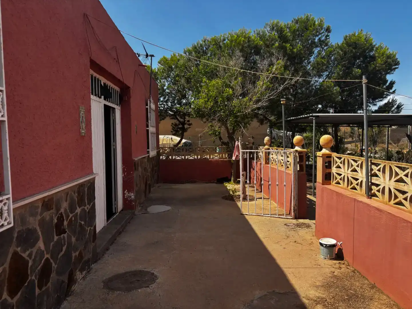 Vista exterior de Pis en venda en Pechina amb Jardí privat, Piscina i Moblat