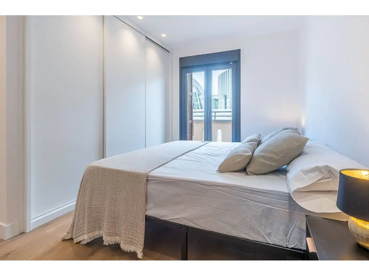 Habitación de Piso en venta en Donostia - San Sebastián  con Calefacción, Terraza y Trastero