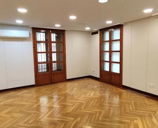 Office to rent in  Sevilla Capital  with Air Conditioner and Heating