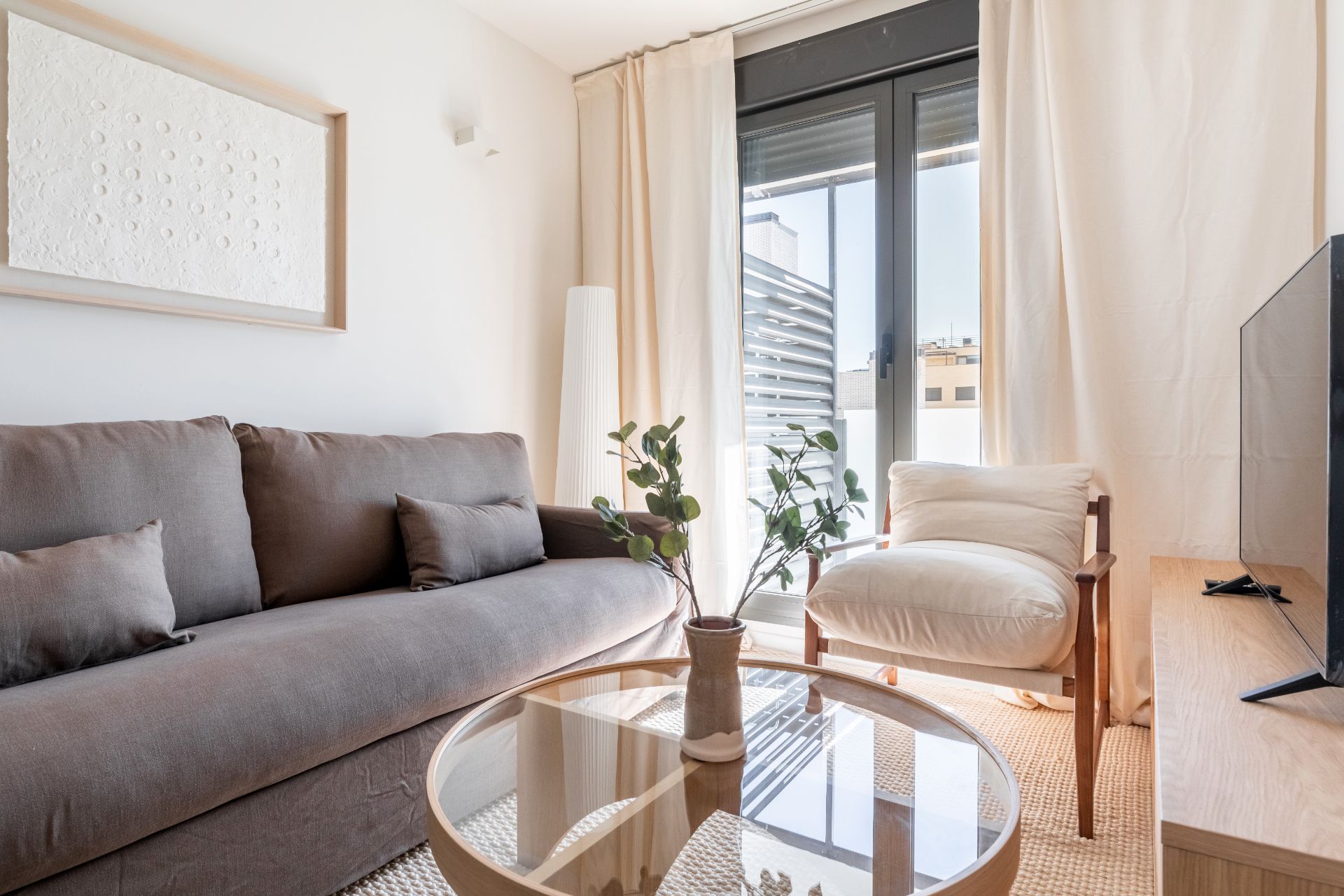 Sala d'estar de Apartament de lloguer en  Madrid Capital amb Aire condicionat, Calefacció i Terrassa