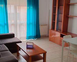 Living room of Flat to rent in Alcázar de San Juan  with Heating, Furnished and Microwave