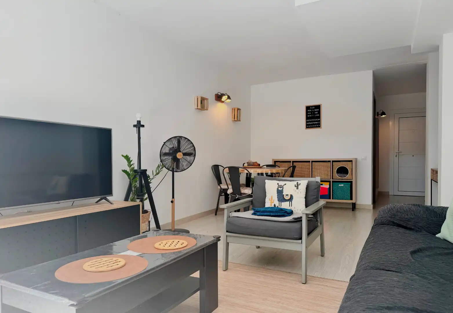 Sala de estar de Piso en venta en Girona con Aire acondicionado, Calefacción y Parquet