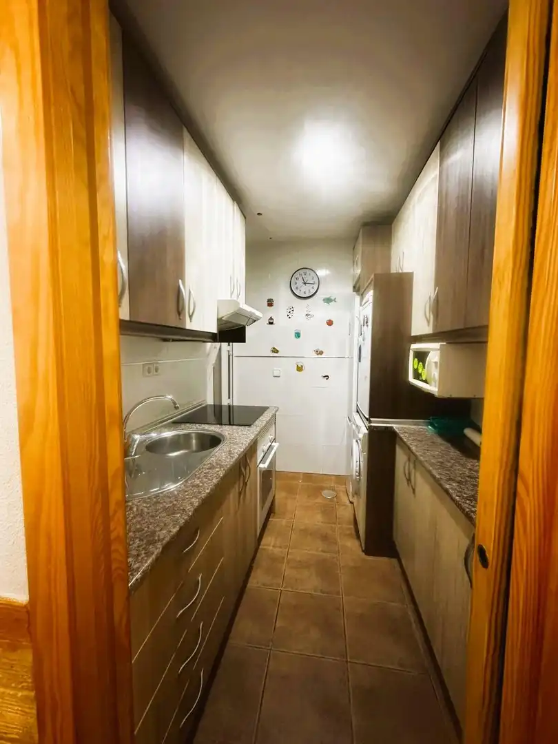Cocina de Apartamento de alquiler en Pilar de la Horadada con Aire acondicionado, Jardín privado y Trastero