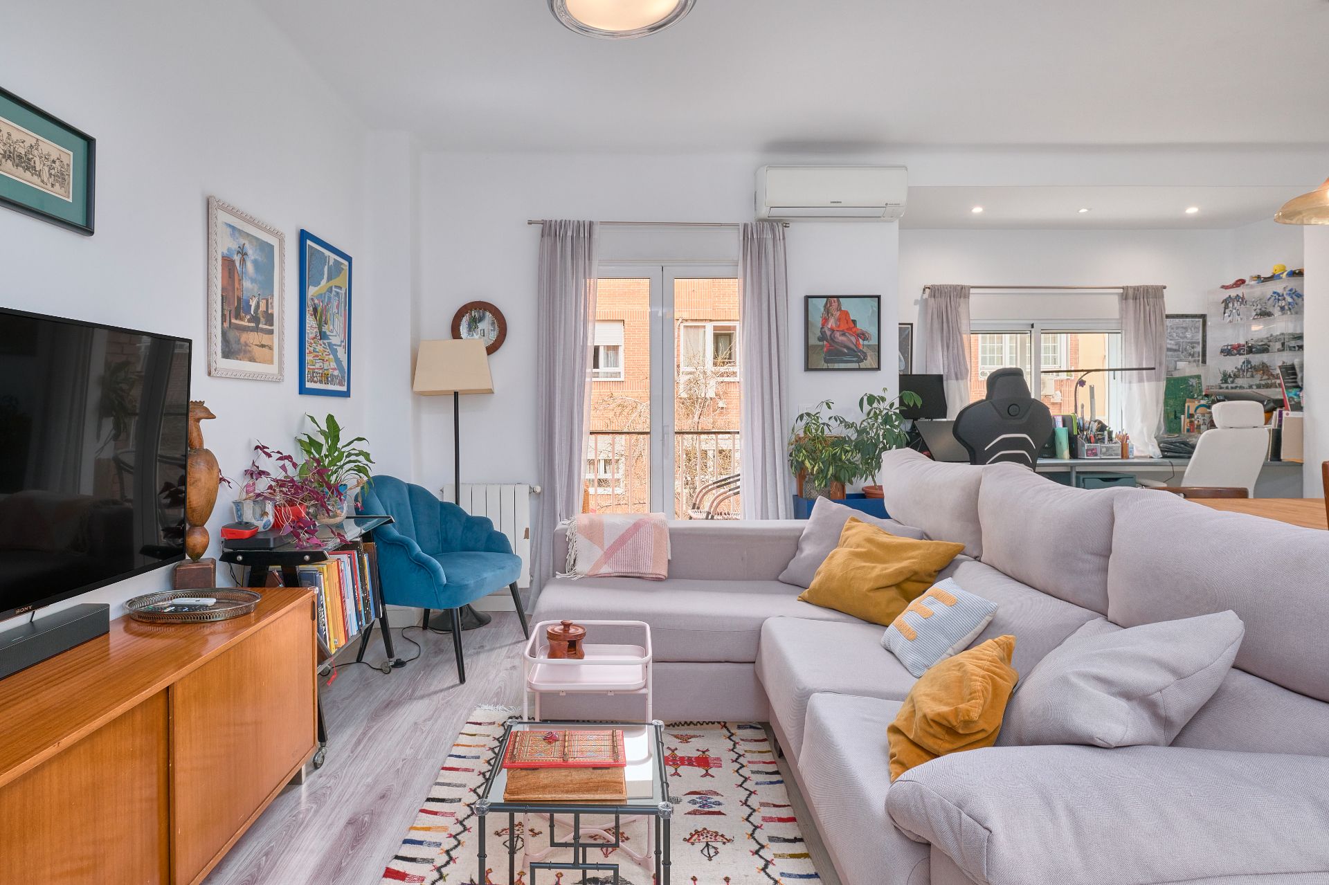 Living room of Flat for sale in  Madrid Capital  with Air Conditioner, Heating and Terrace