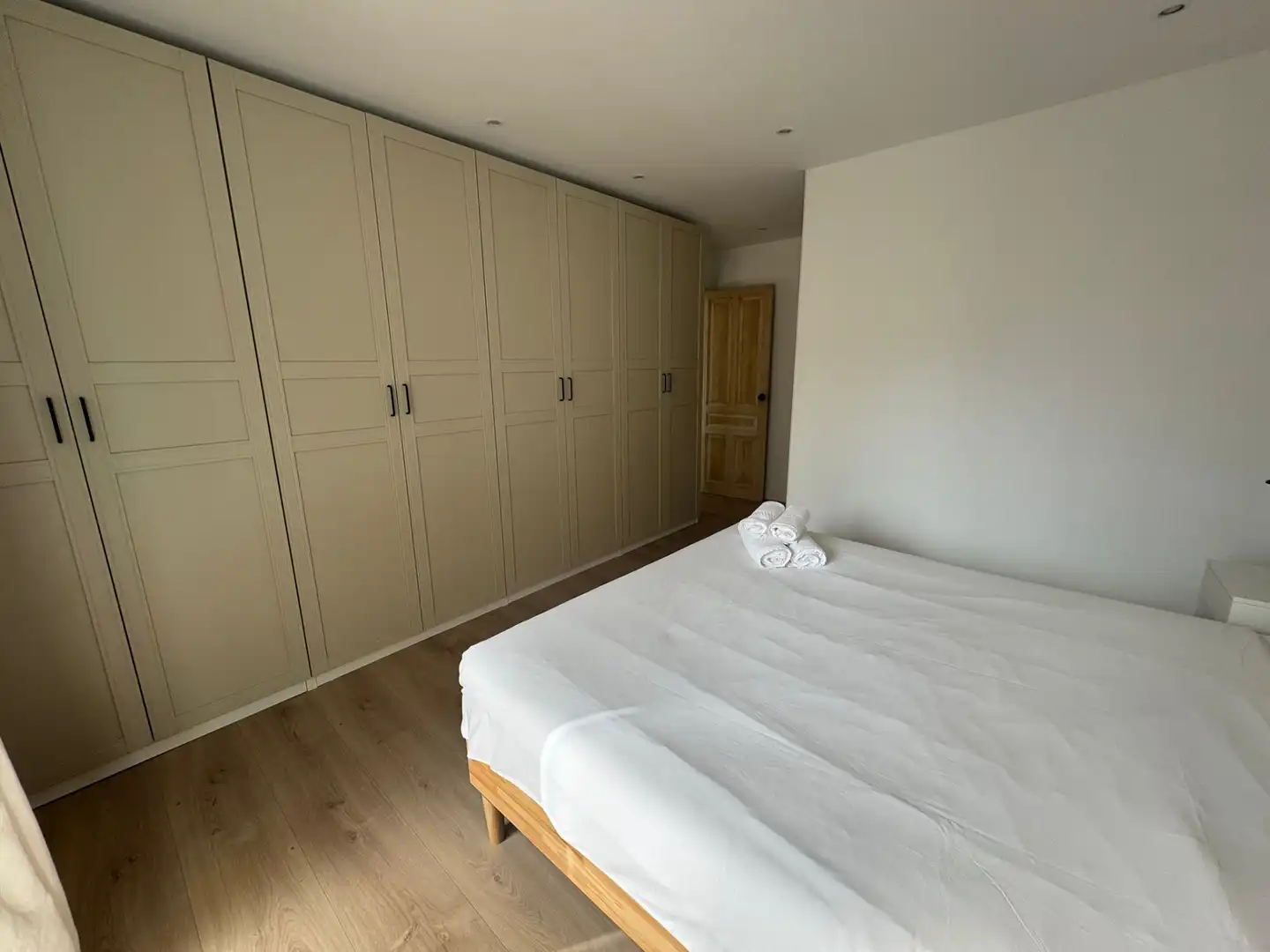 Schlafzimmer von Wohnung zur Miete in Santander mit Klimaanlage, Heizung und Parkett