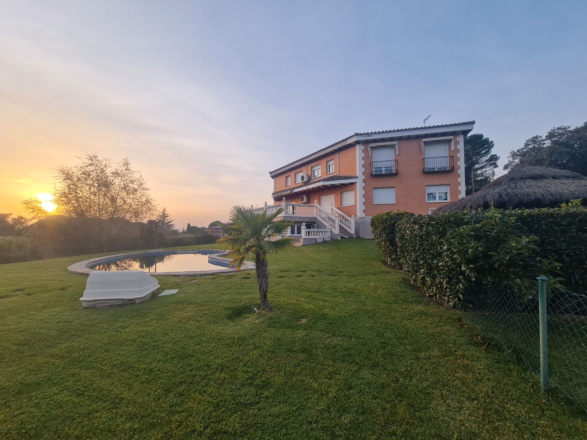 Exterior view of House or chalet to rent in Boadilla del Monte  with Air Conditioner, Heating and Private garden