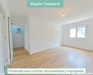 Bedroom of Flat to rent in Badalona  with Oven and Pets allowed