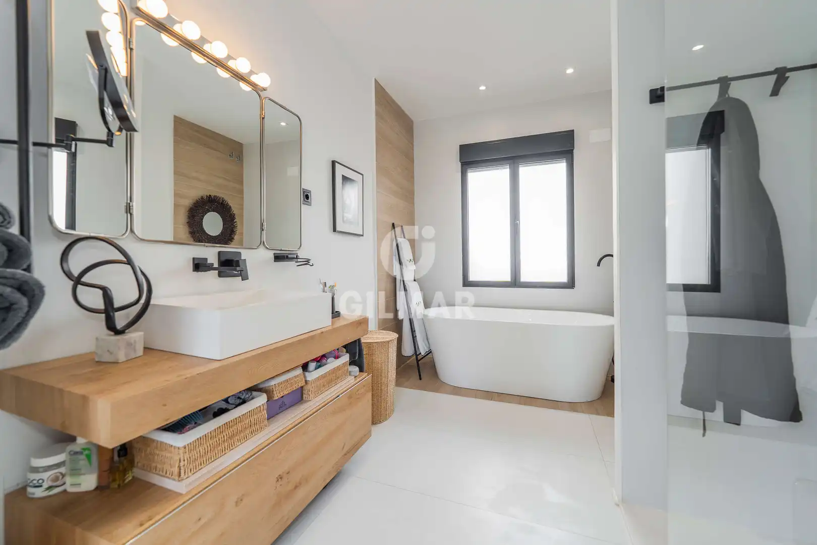 Bathroom of Flat for sale in Madrid  with Heating