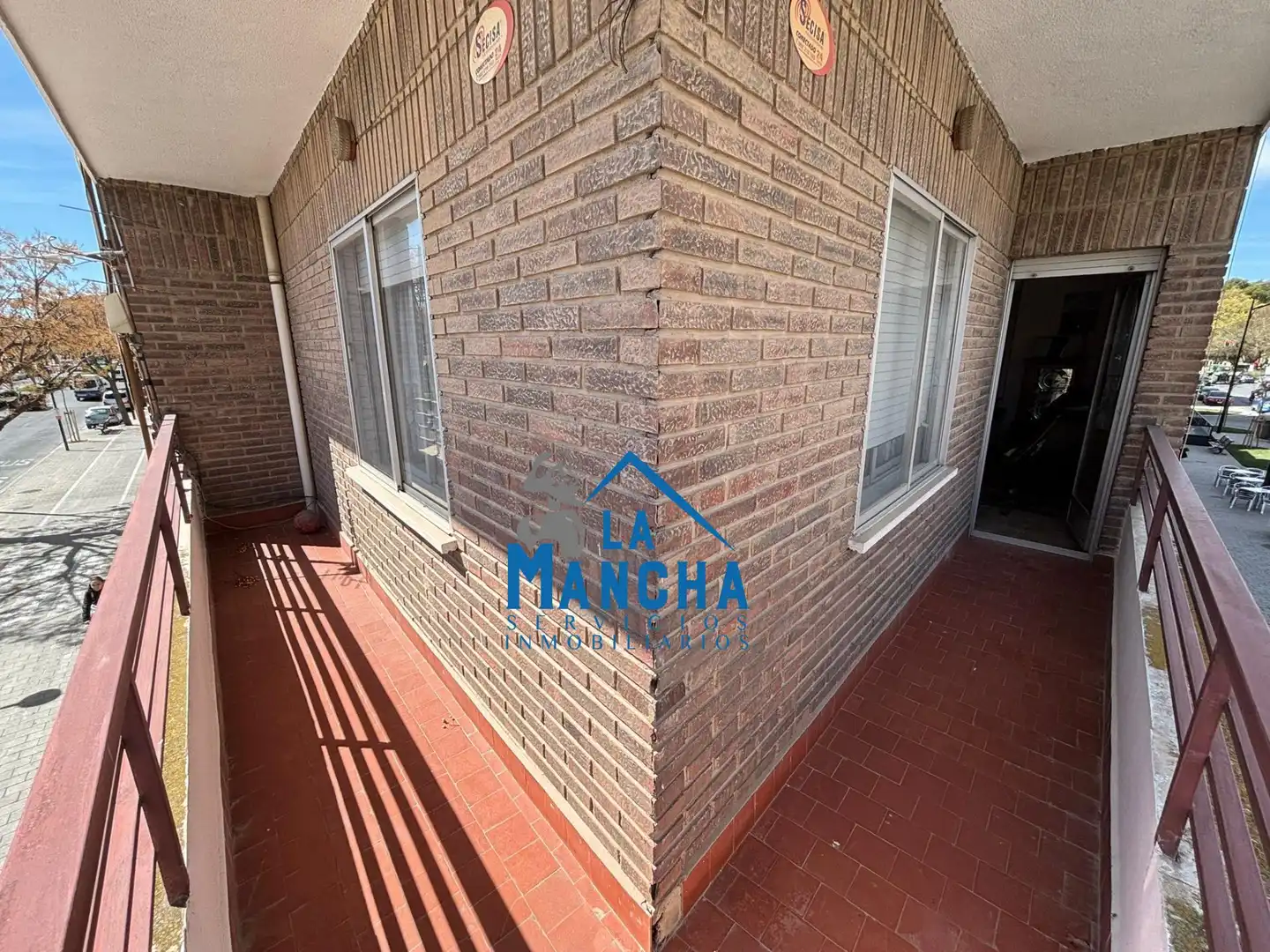 Außenansicht von Wohnung zur Miete in Albacete mit Heizung, Terrasse und Abstellraum
