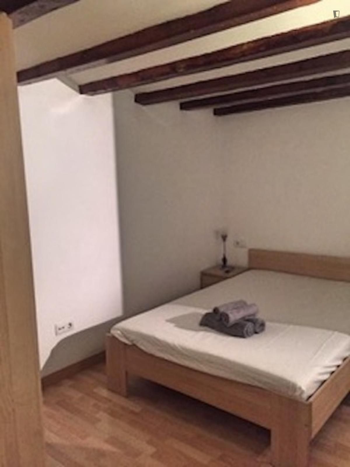 Study to rent in Sant Pere, Sta. Caterina i la Ribera