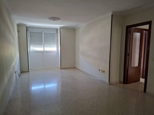 Piso en Venta en Avenida de Andalucía, 63 en Alcalá del Río