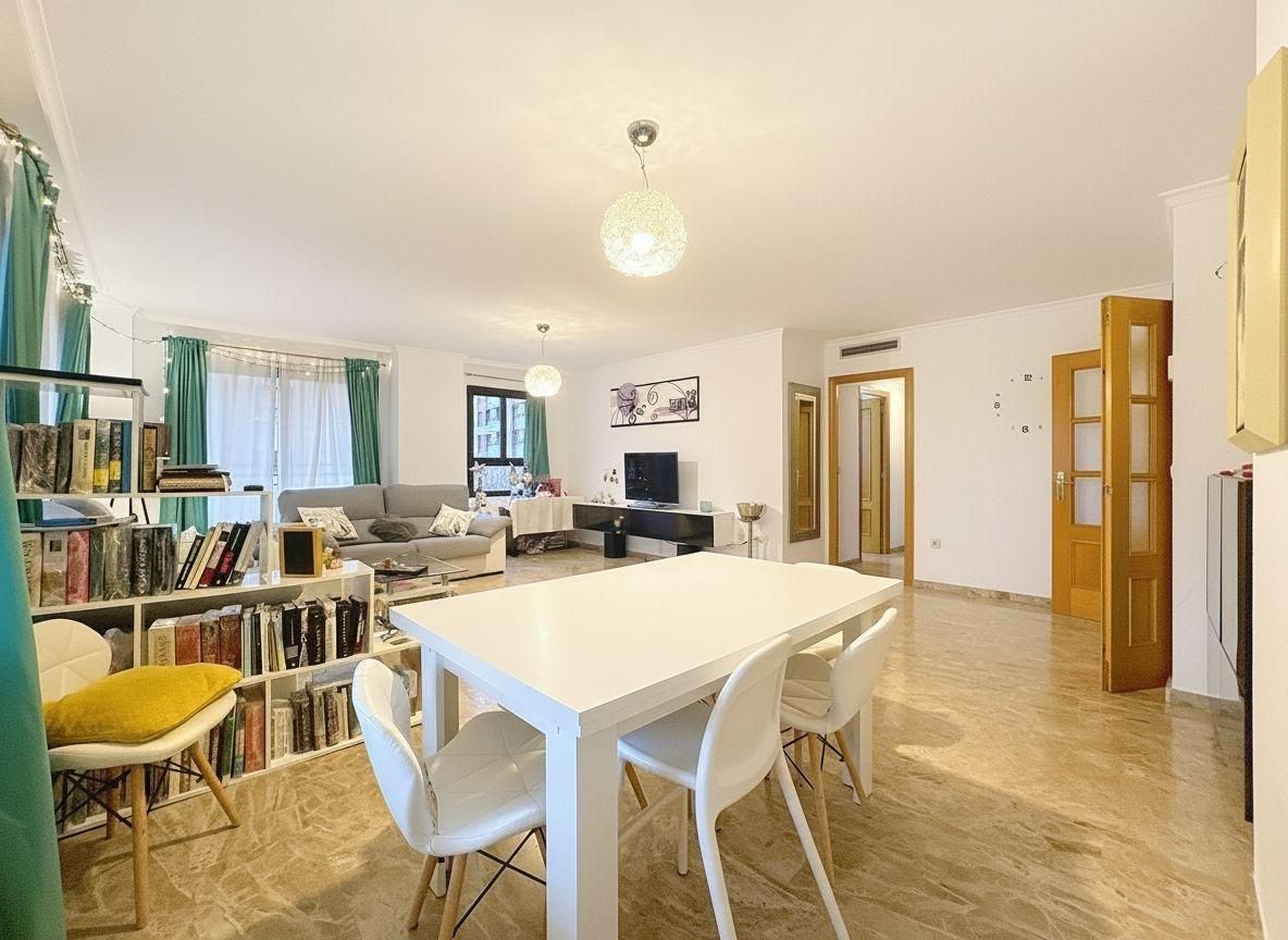 Sala d'estar de Pis en venda en  Valencia Capital amb Jardí privat, Terrassa i Balcó