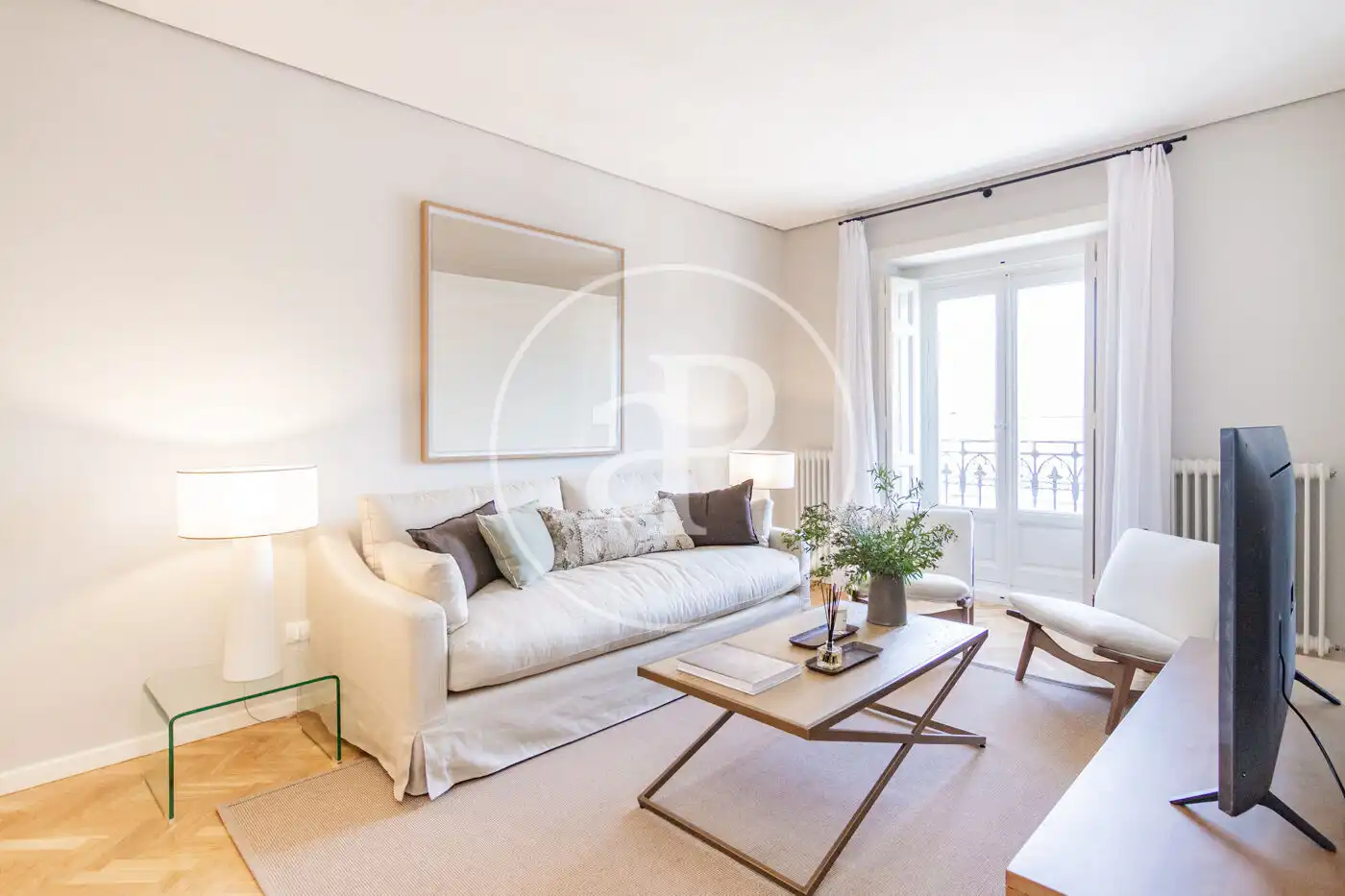 Living room of Flat for rent in Madrid  with Air Conditioner, Heating and Furnished