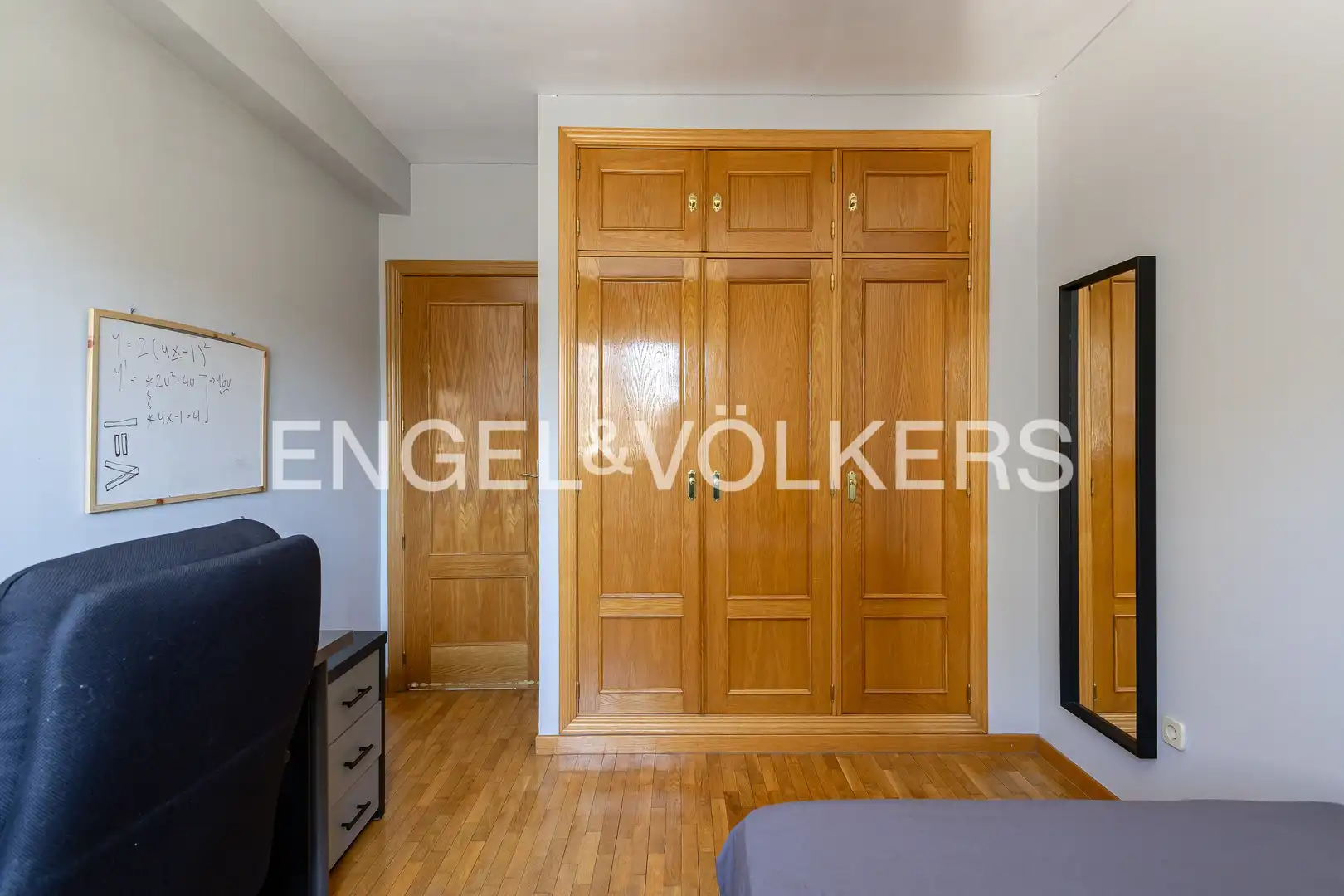 Habitación de Casa o chalet en venta en Pozuelo de Alarcón con Calefacción, Terraza y Trastero