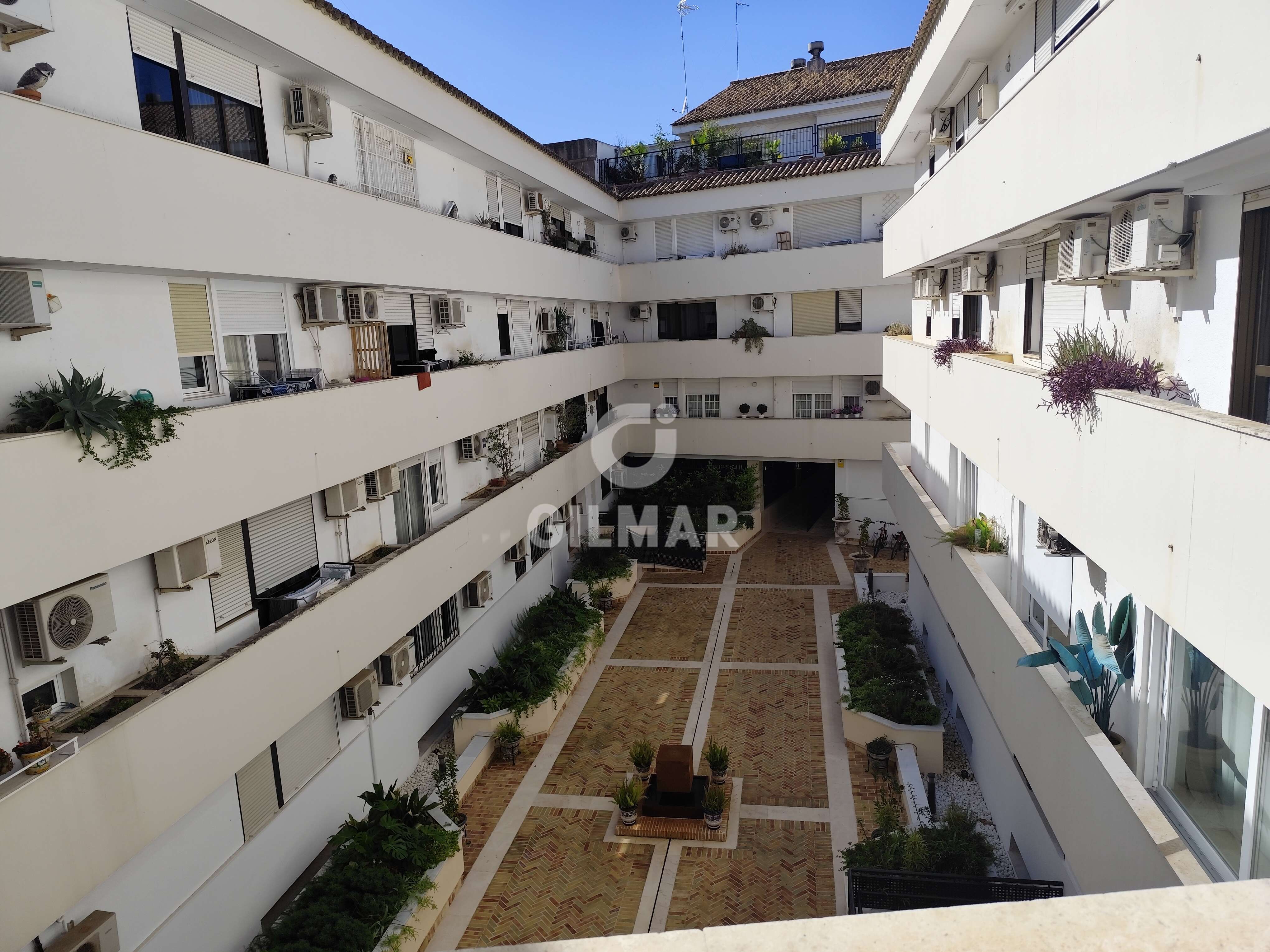 Exterior view of Flat to rent in  Sevilla Capital  with Heating, Private garden and Furnished