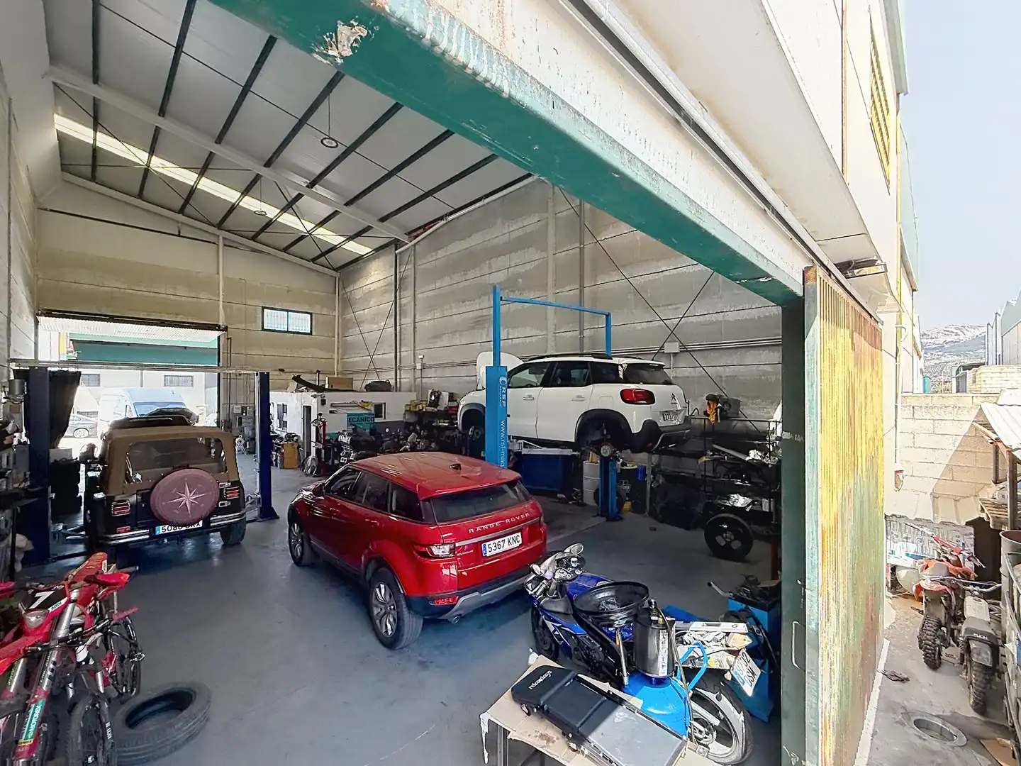 Aparcament de Nau industrial en venda en Colmenar