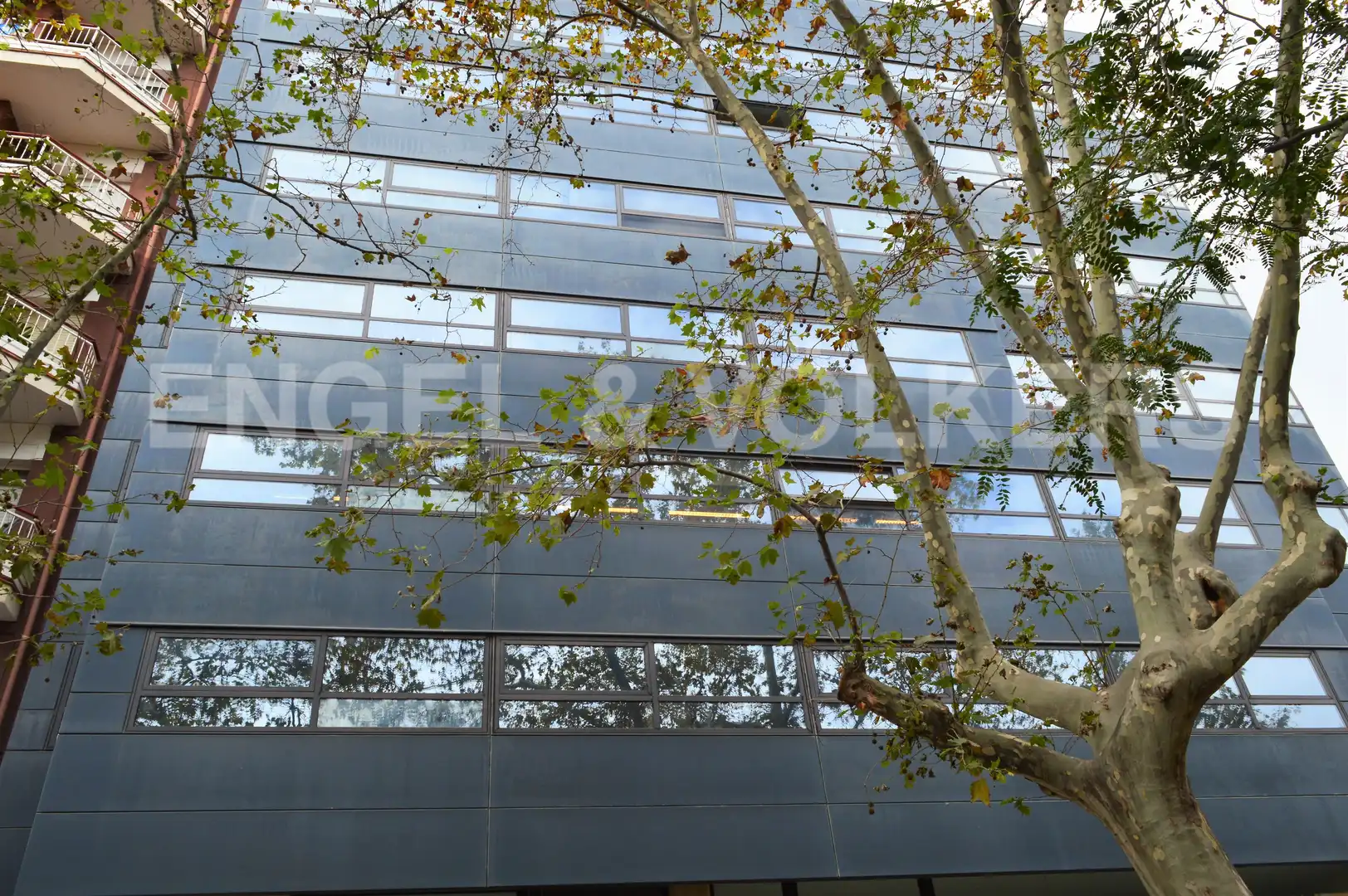 Vista exterior de Oficina de lloguer en Barcelona amb Aire condicionat, Calefacció i Moblat