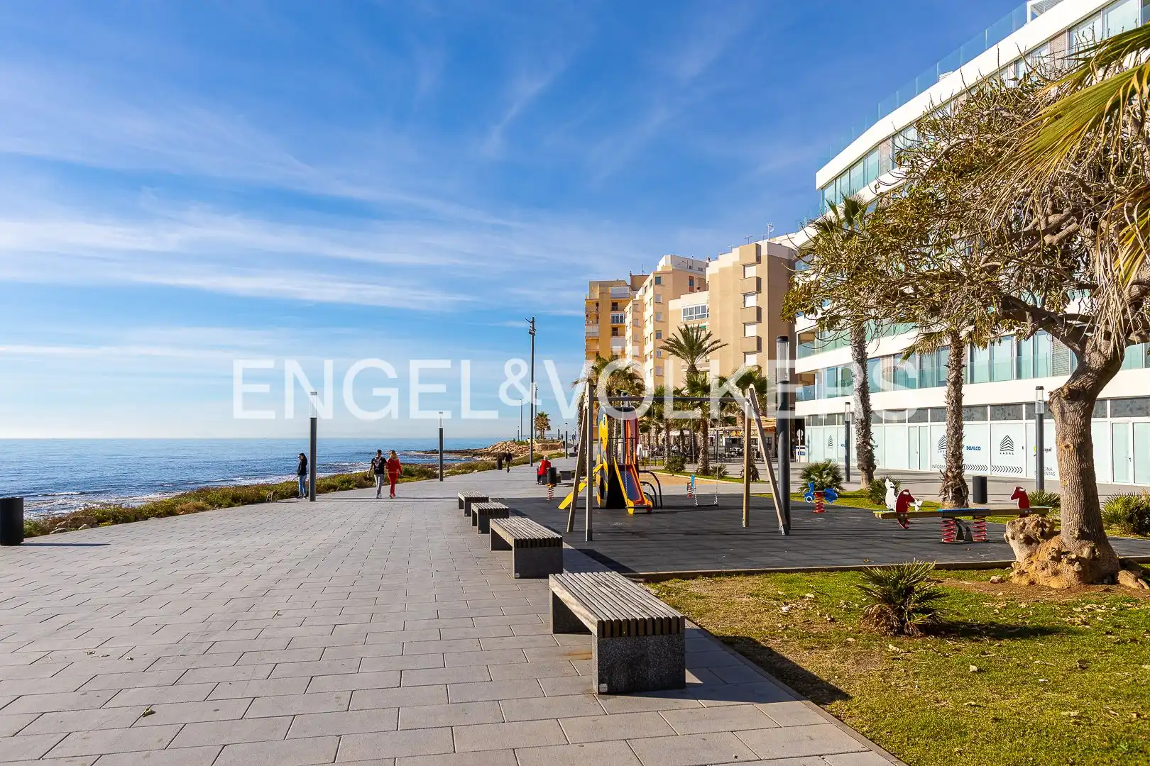 Außenansicht von Wohnung zum Verkauf in Torrevieja mit Klimaanlage, Heizung und Terrasse