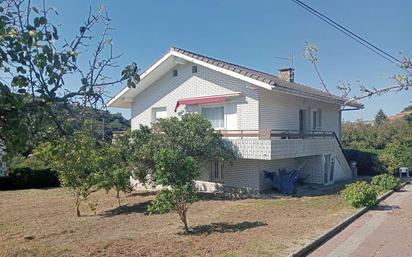 Außenansicht von Haus oder Chalet zum verkauf in Plentzia mit Terrasse und Balkon