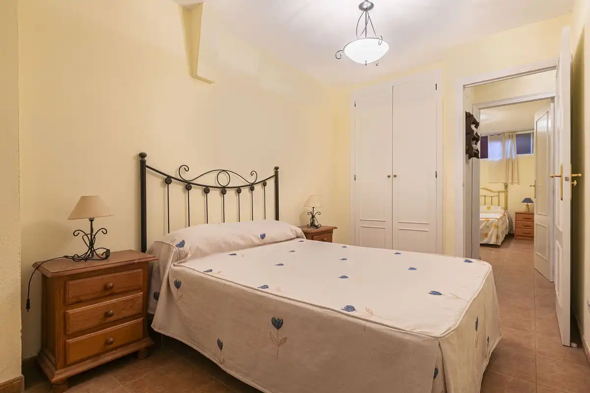 Dormitori de Casa adosada en venda en Marbella amb Terrassa i Traster