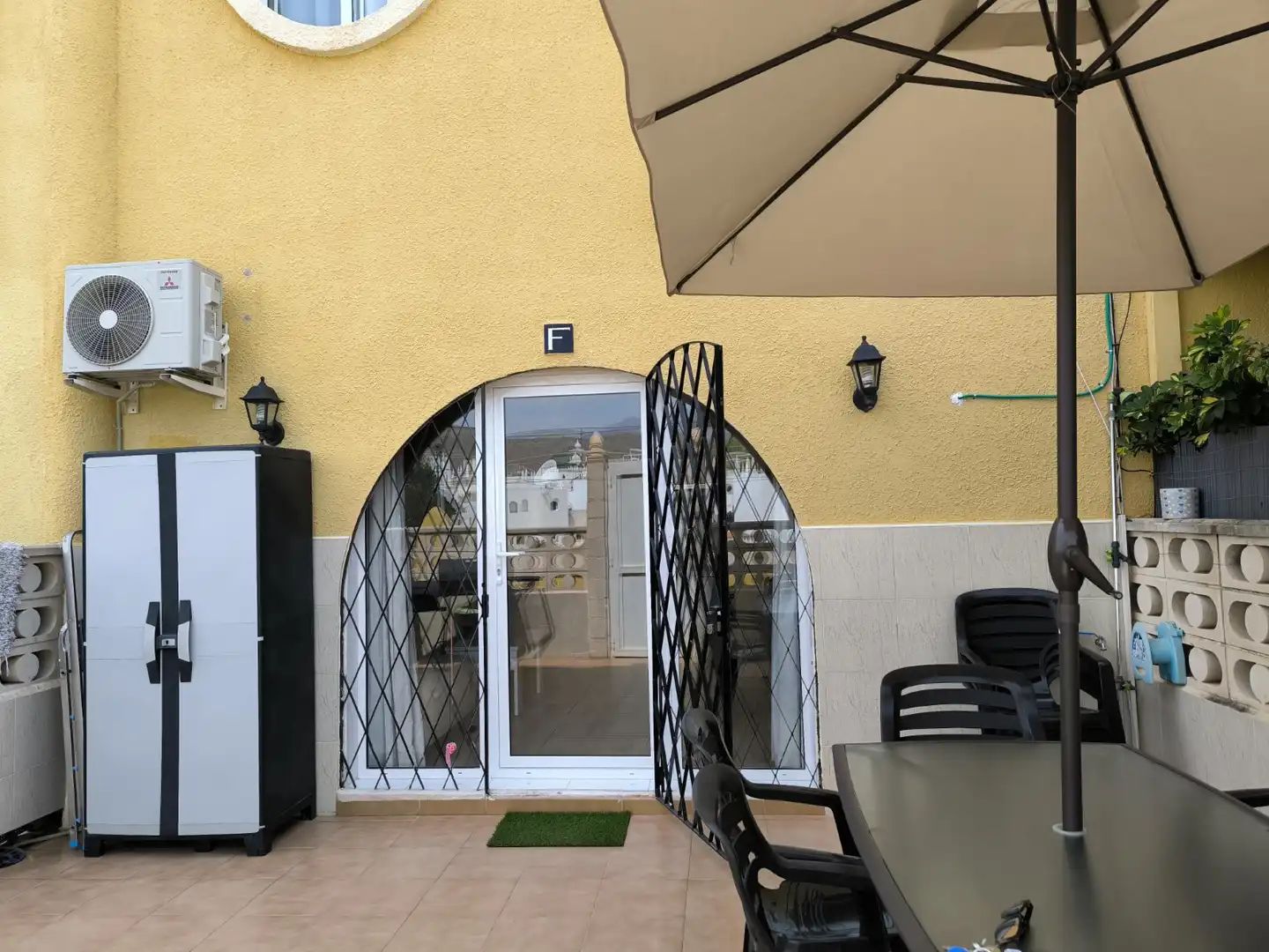Terraza de Casa adosada en venta en El Campello con Aire acondicionado, Calefacción y Jardín privado