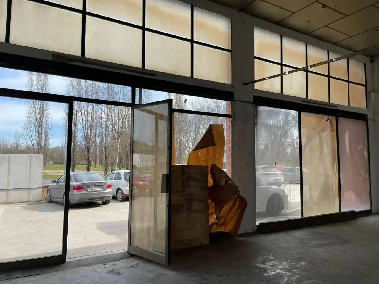 Nave industrial de alquiler en Vic con Alarma
