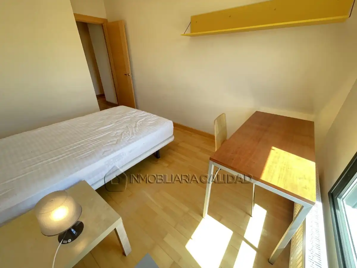 Bedroom of Flat for rent in Burgos  with Heating, Terrace and Storage room