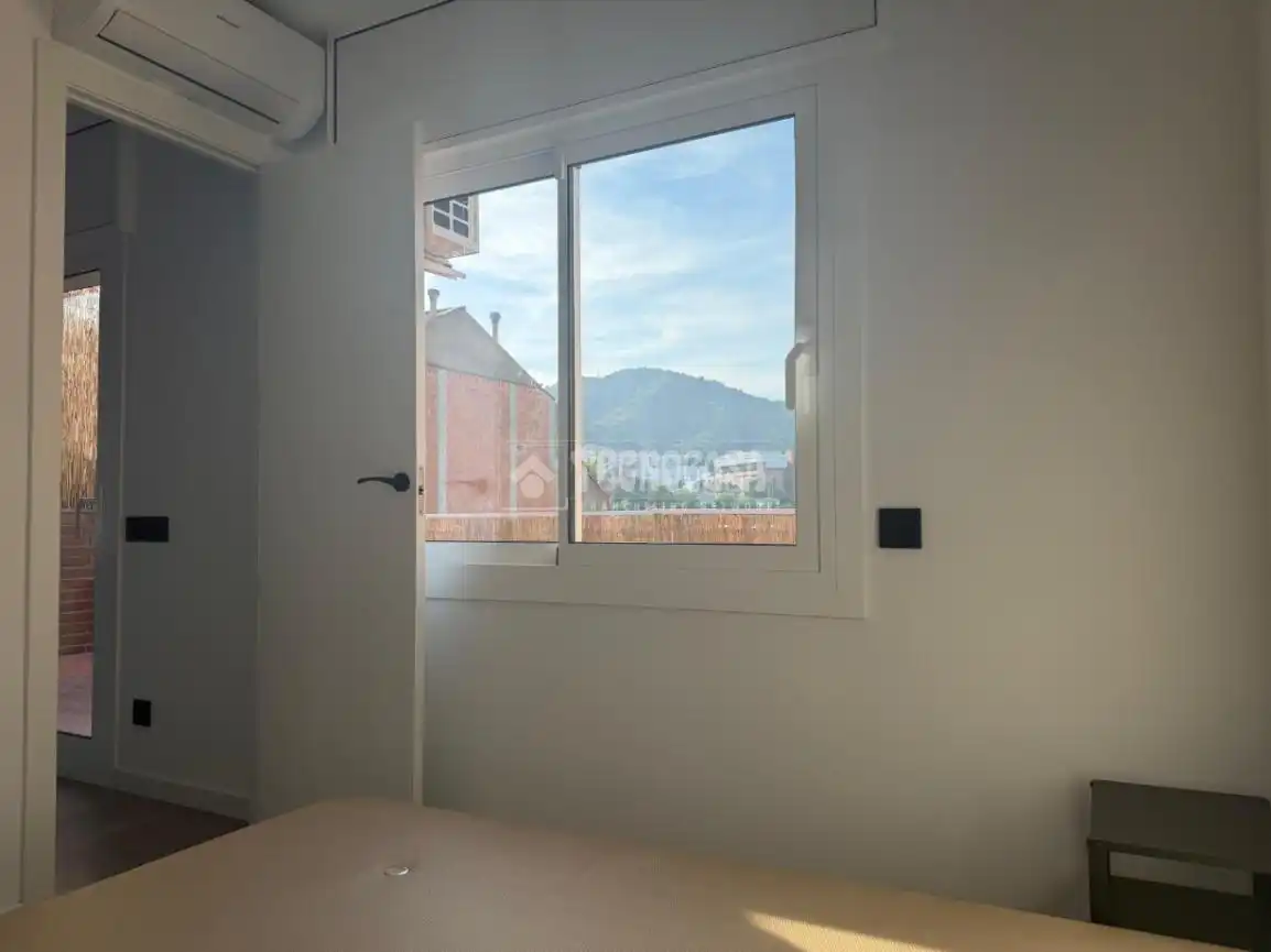 Habitación de Piso en venta en Barcelona con Aire acondicionado y Balcón