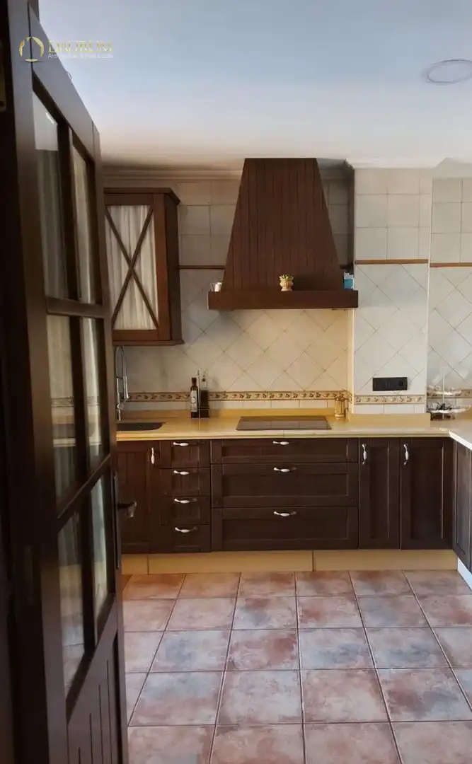 Cuina de Casa o xalet en venda en Coria del Río amb Aire condicionat, Terrassa i Traster