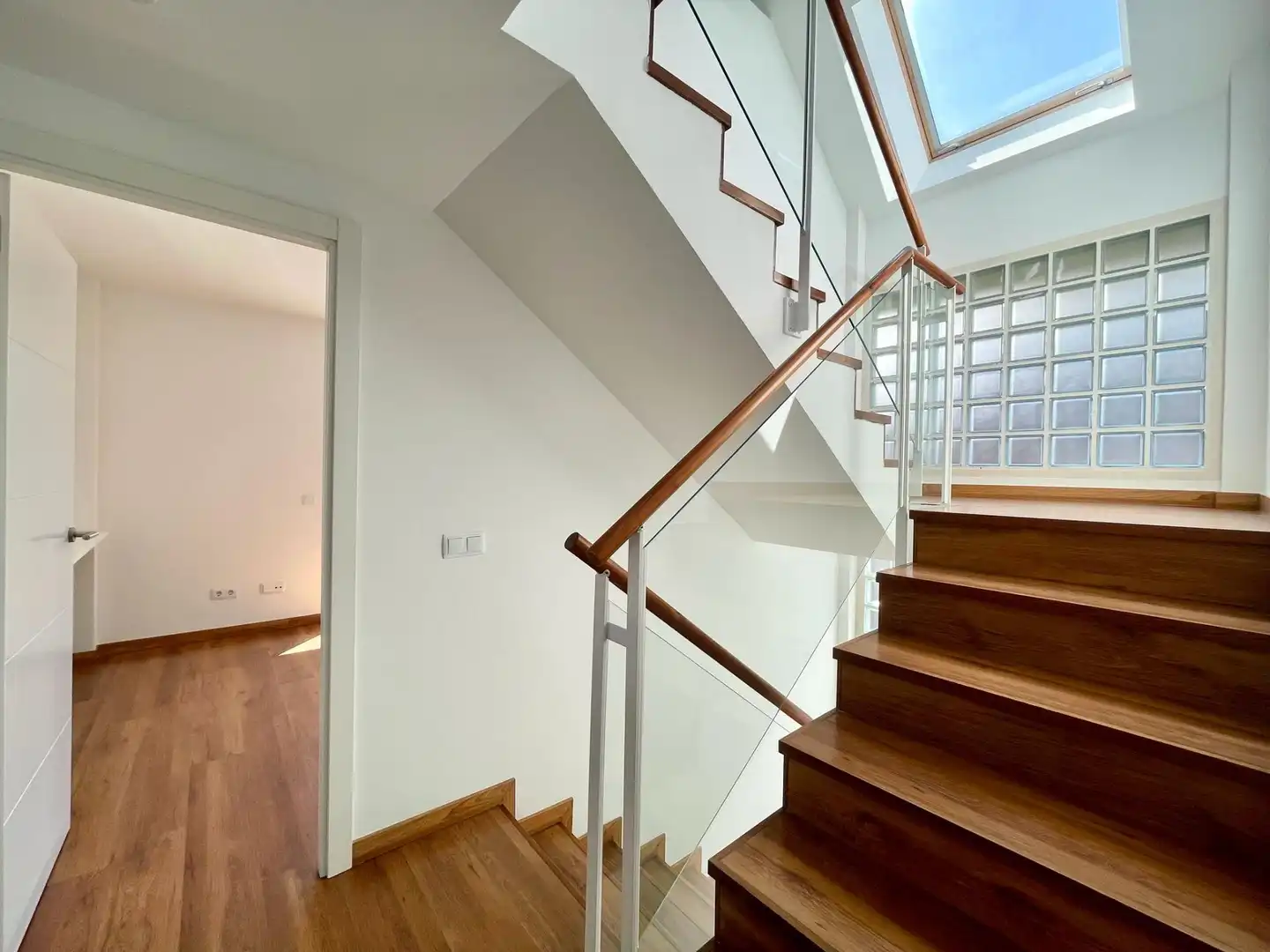 Casa adosada de alquiler en Majadahonda con Aire acondicionado, Calefacción y Jardín privado