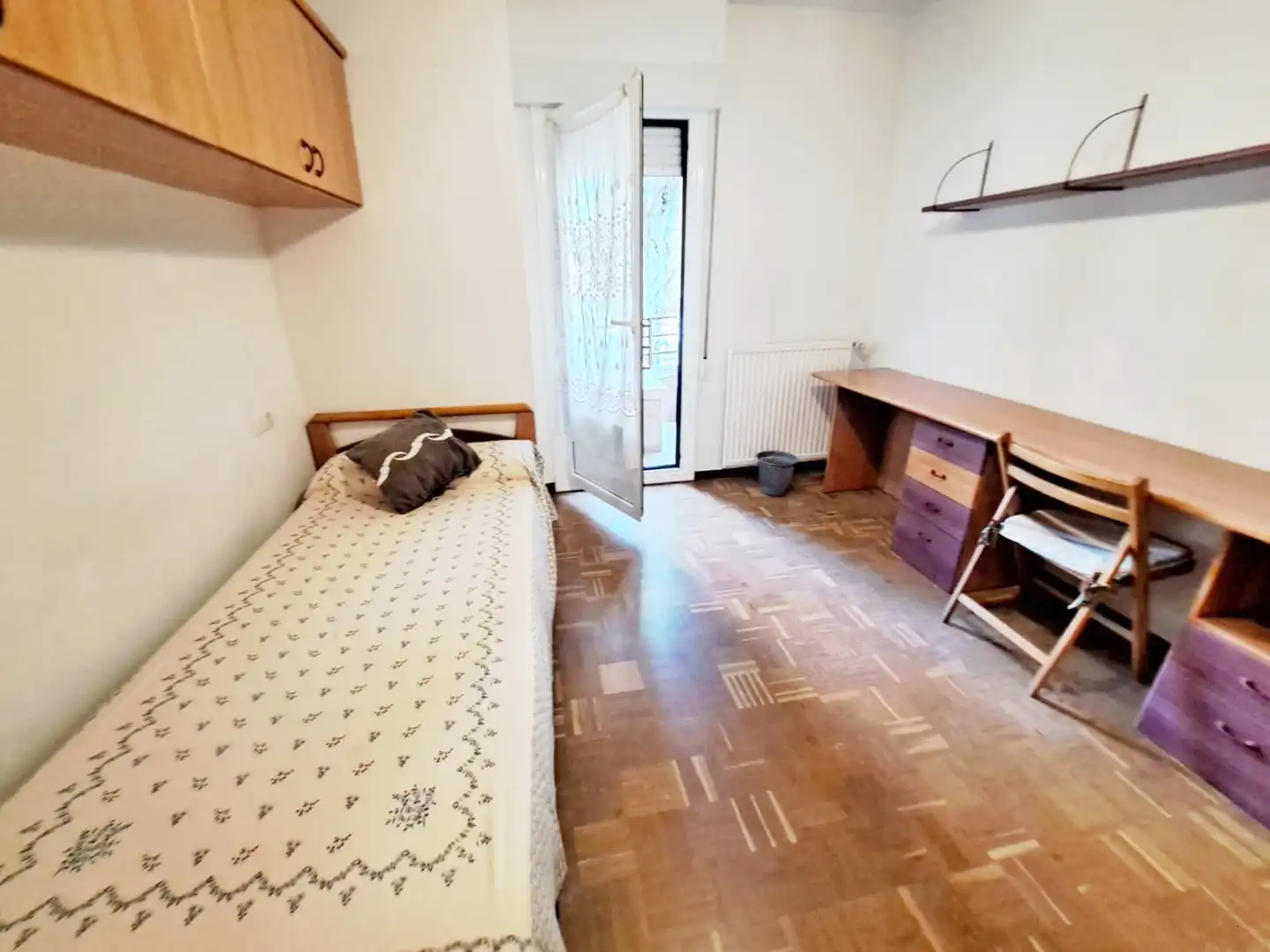 Dormitori de Pis en venda en Vitoria - Gasteiz amb Calefacció, Parquet i Terrassa