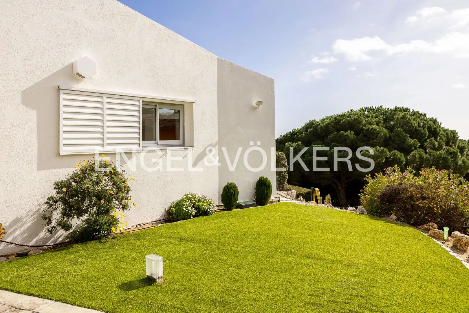 Vista exterior de Casa o chalet en venta en Sant Andreu de Llavaneres con Calefacción, Jardín privado y Parquet