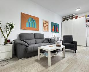 Living room of Flat for sale in  Madrid Capital  with Heating