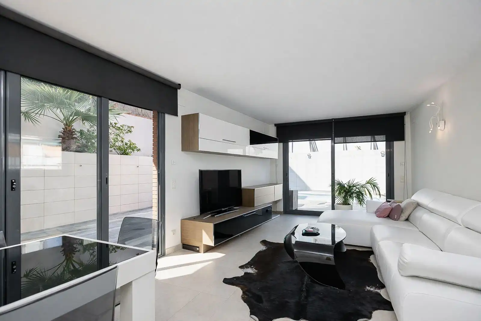 Living room of Houses for sale in Castelldefels  with Air Conditioner, Heating and Parquet flooring