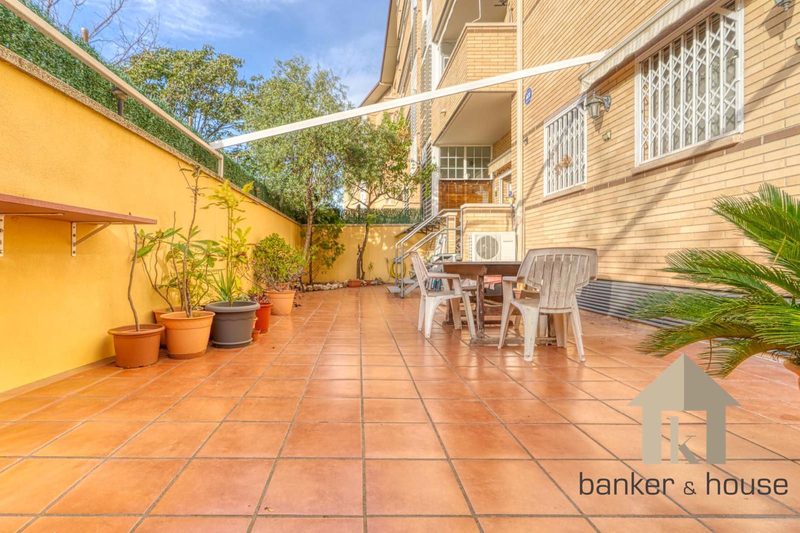 Exterior view of Flat for sale in Ripollet  with Air Conditioner, Heating and Private garden