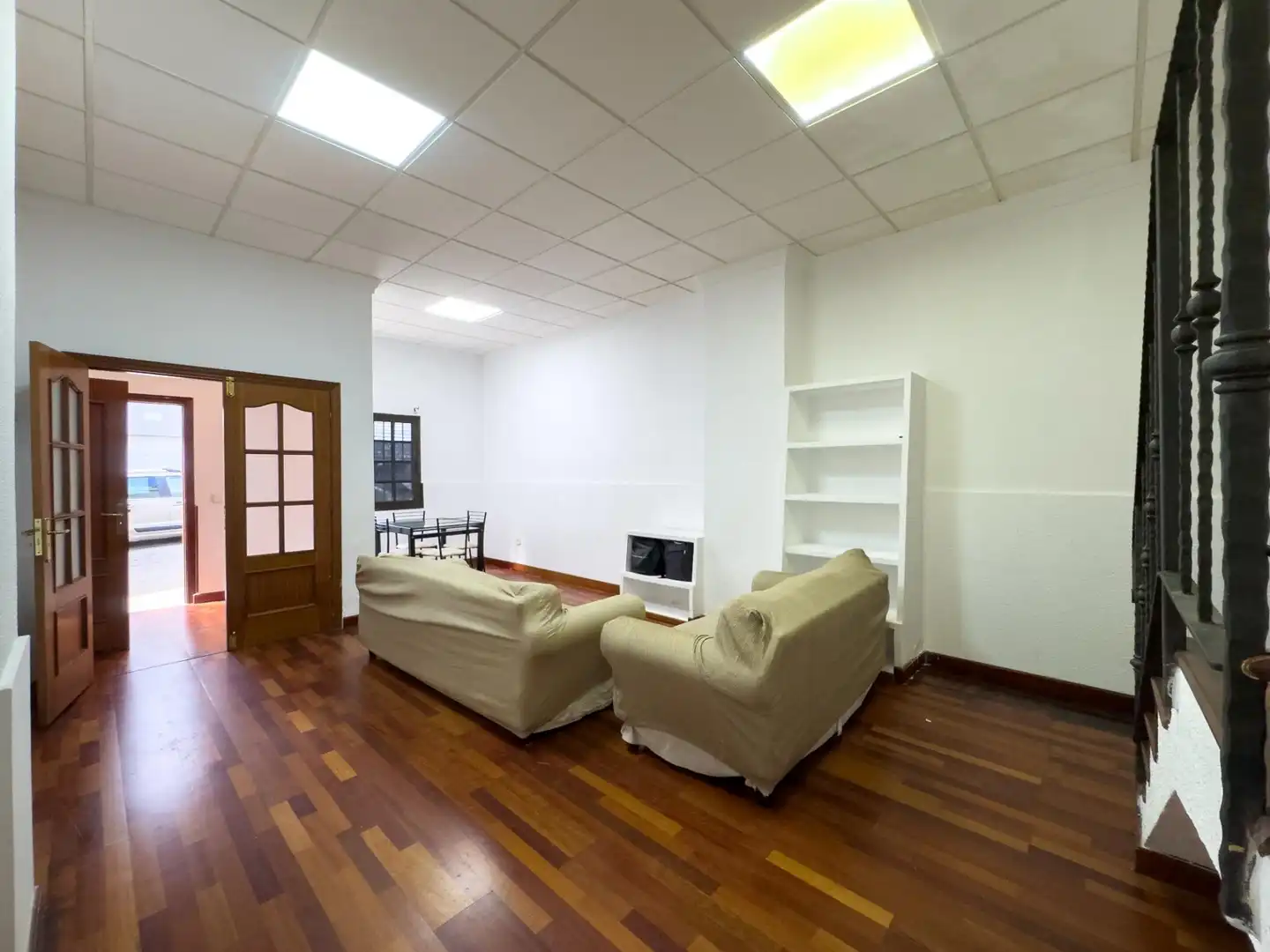 Semi-detached house with terrace for sale in Calle Granados