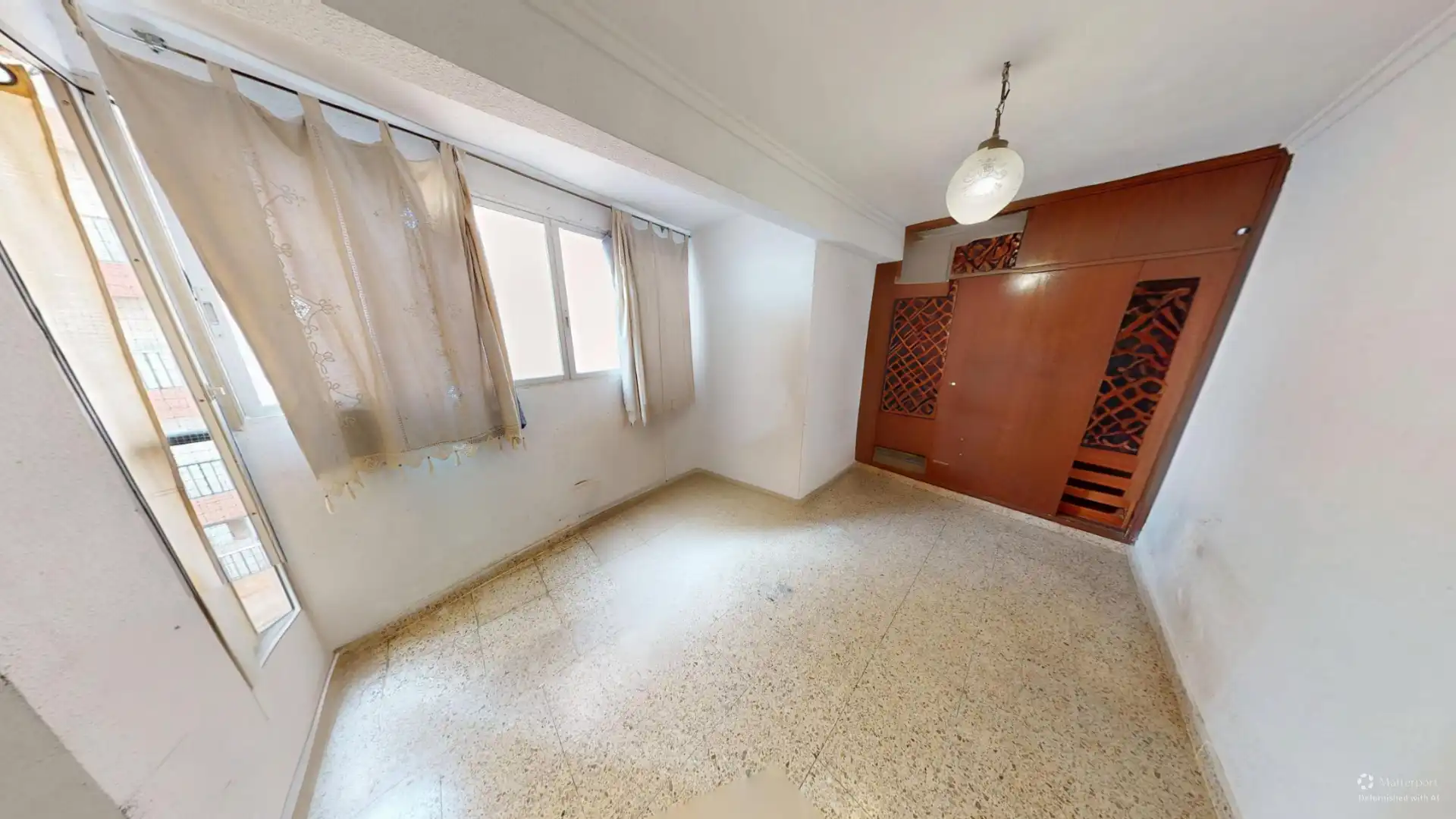 Wohnung zum Verkauf in Alicante / Alacant mit Parkett, Terrasse und Möbliert