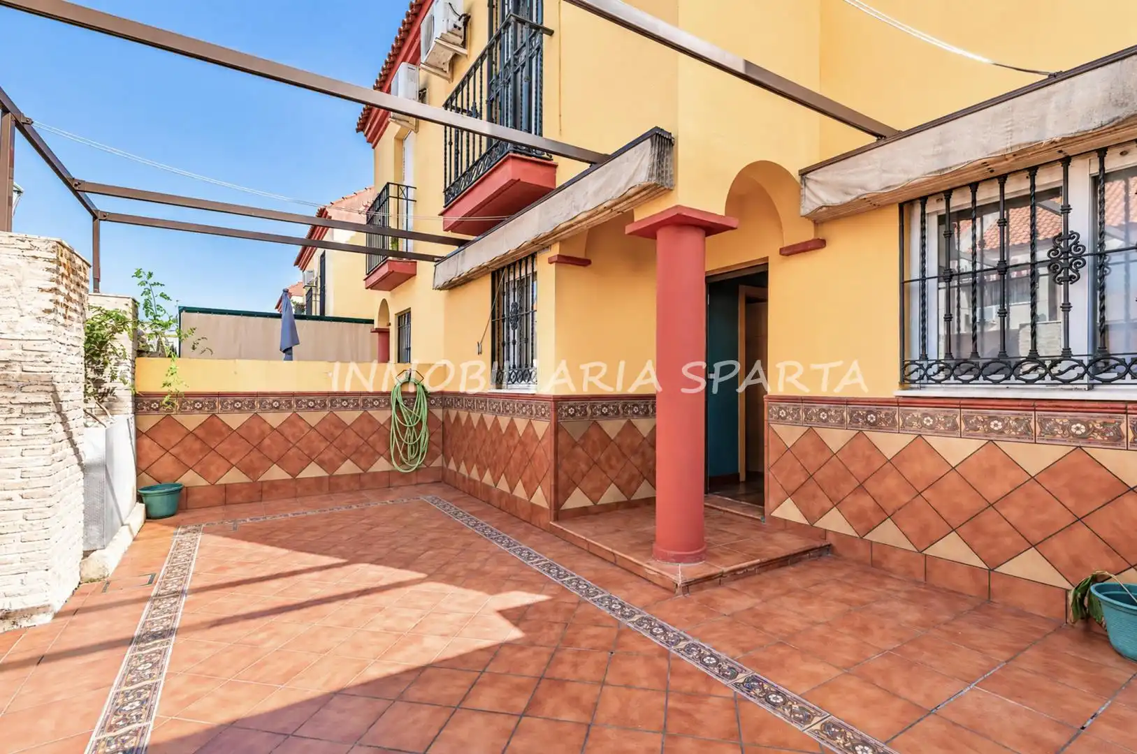 Terrassa de Casa adosada en venda en Santiponce, Sevilla