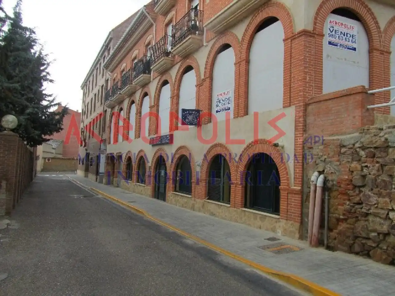 Business premises for sale in Calle Alcañices 1 Bj 1 49600