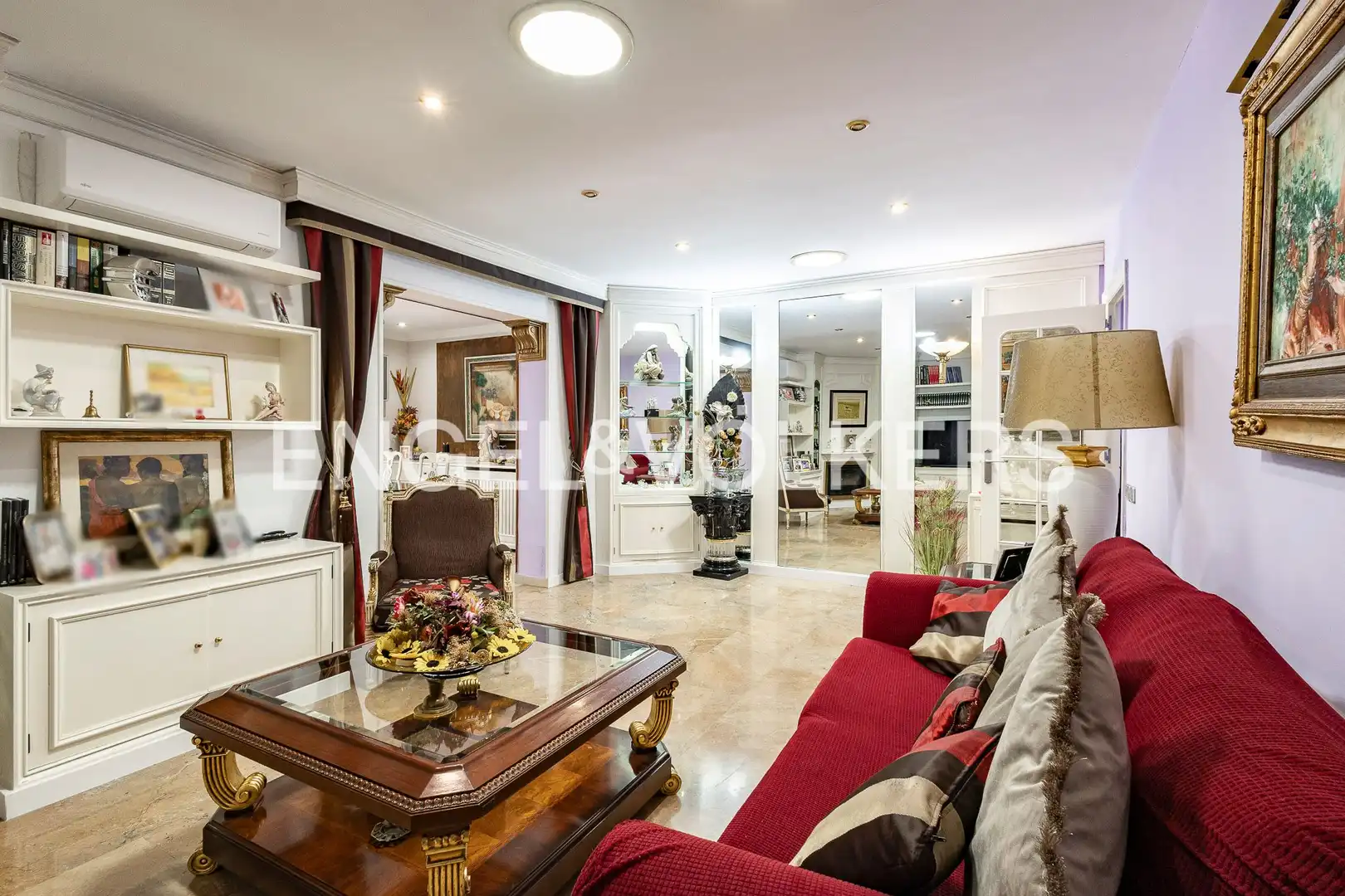 Sala de estar de Casa o chalet en venta en Sant Joan Despí con Aire acondicionado, Calefacción y Jardín privado