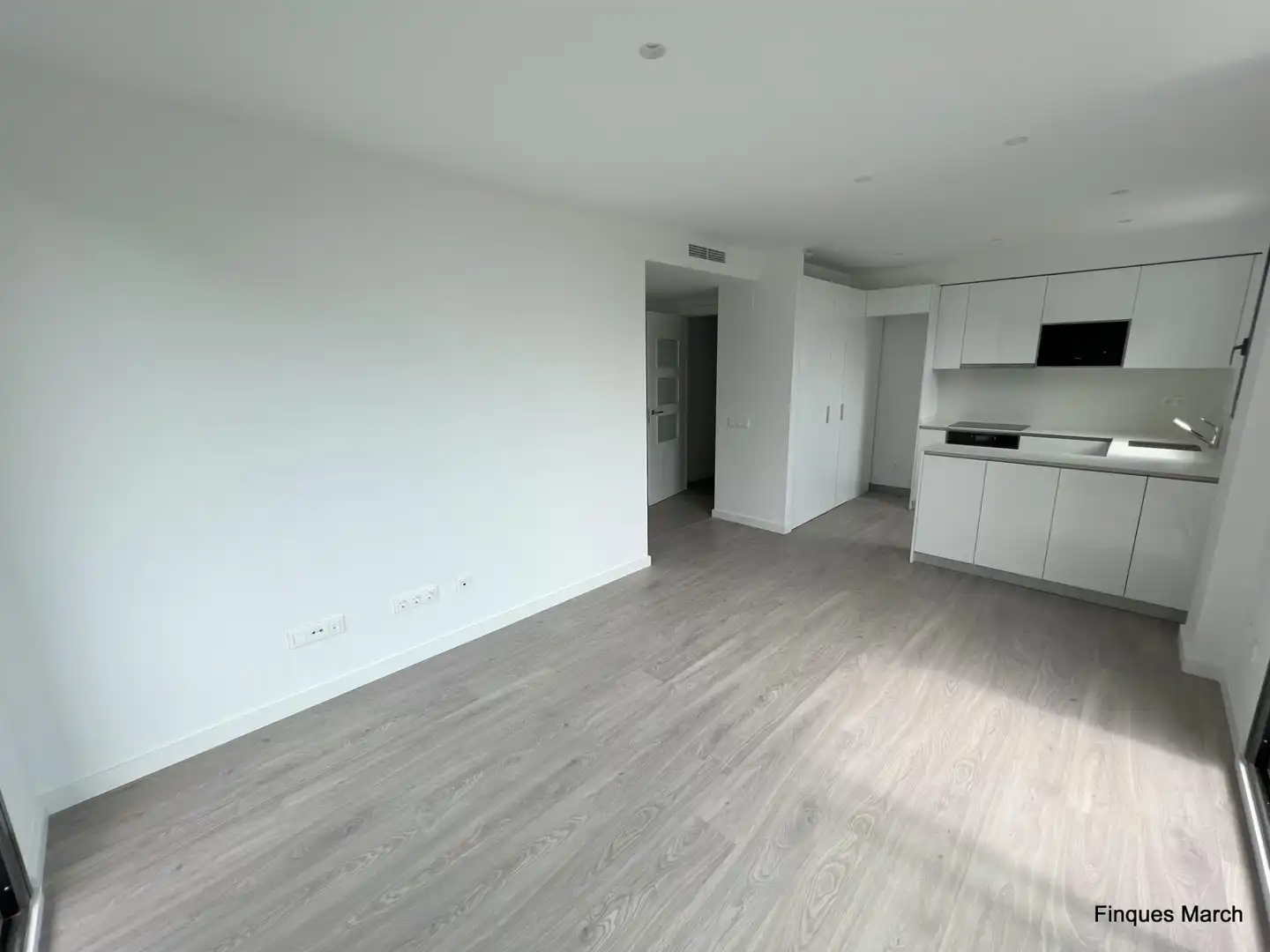 Sala de estar de Piso de alquiler en Barcelona con Aire acondicionado, Calefacción y Parquet