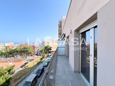 Attique avec balcon à vendre à Carrer d'Hipólito Lázaro