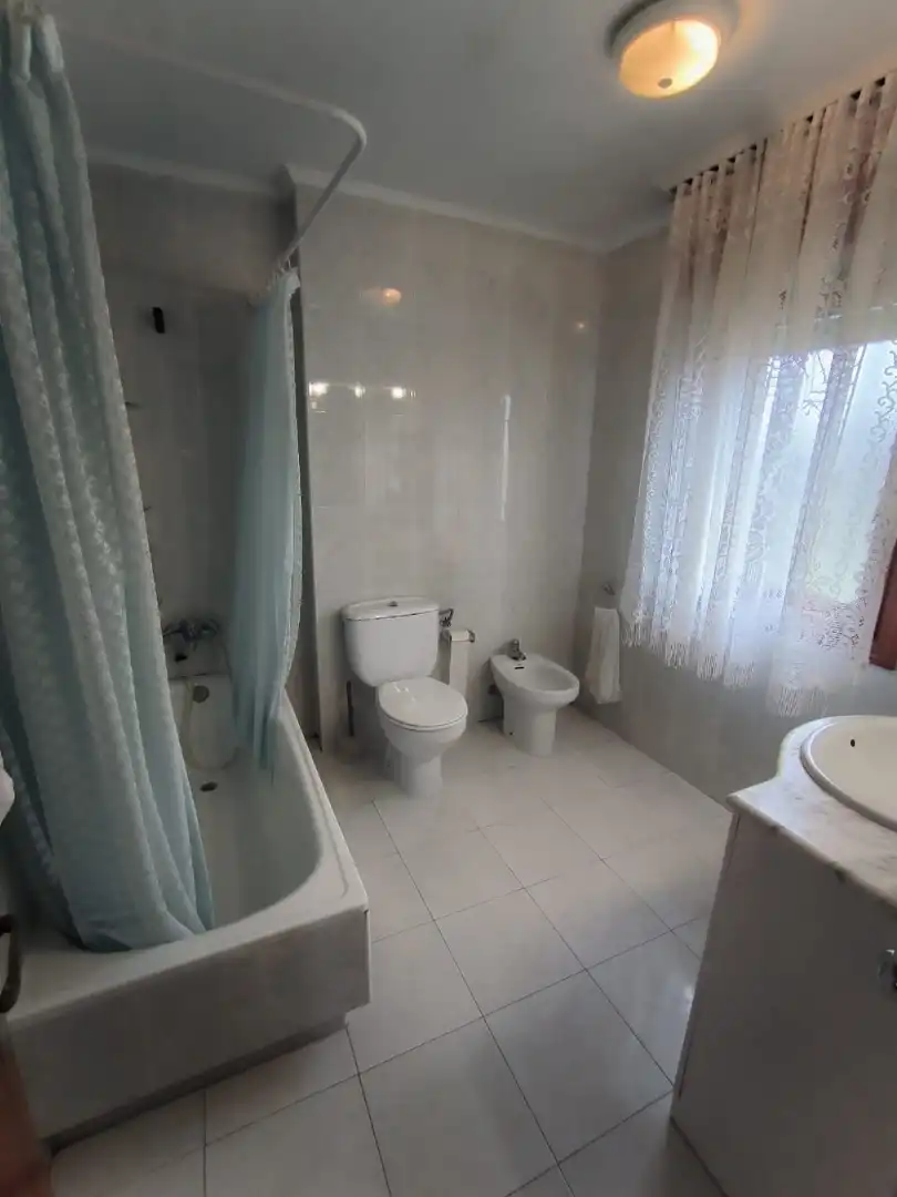 Baño de Casa o chalet en venta en Medina de Pomar con Calefacción, Jardín privado y Terraza