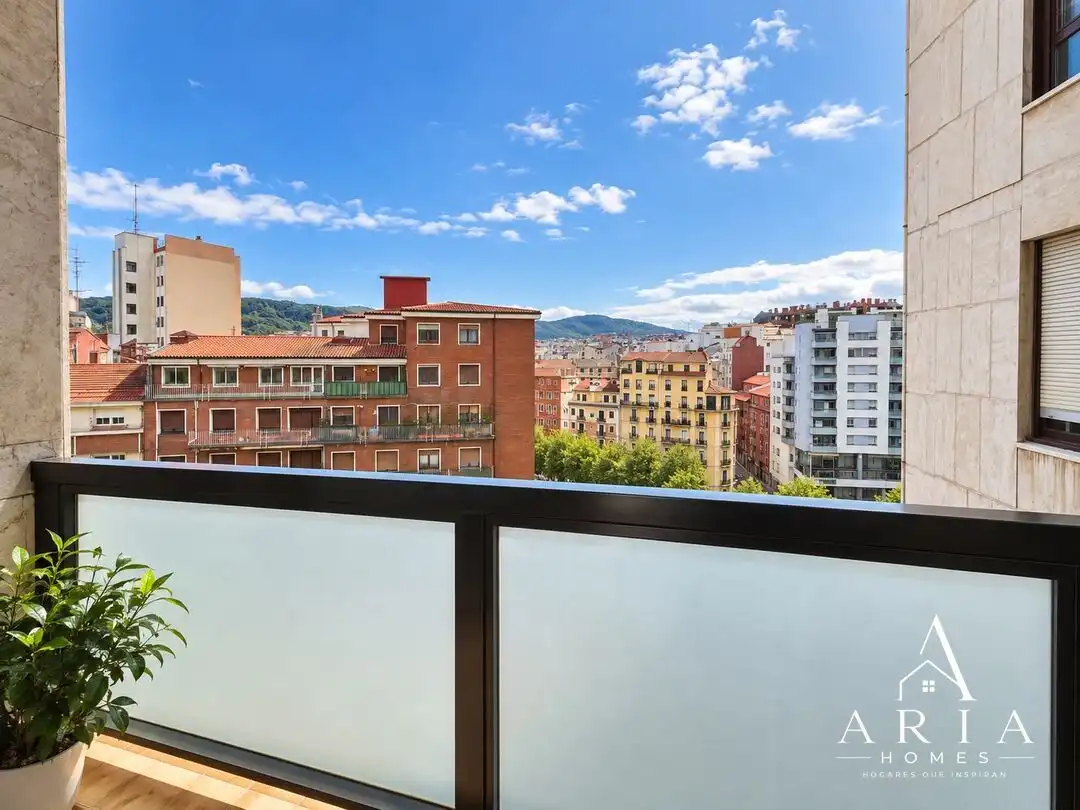 Bedroom of Flat for sale in Bilbao   with Heating, Terrace and Furnished