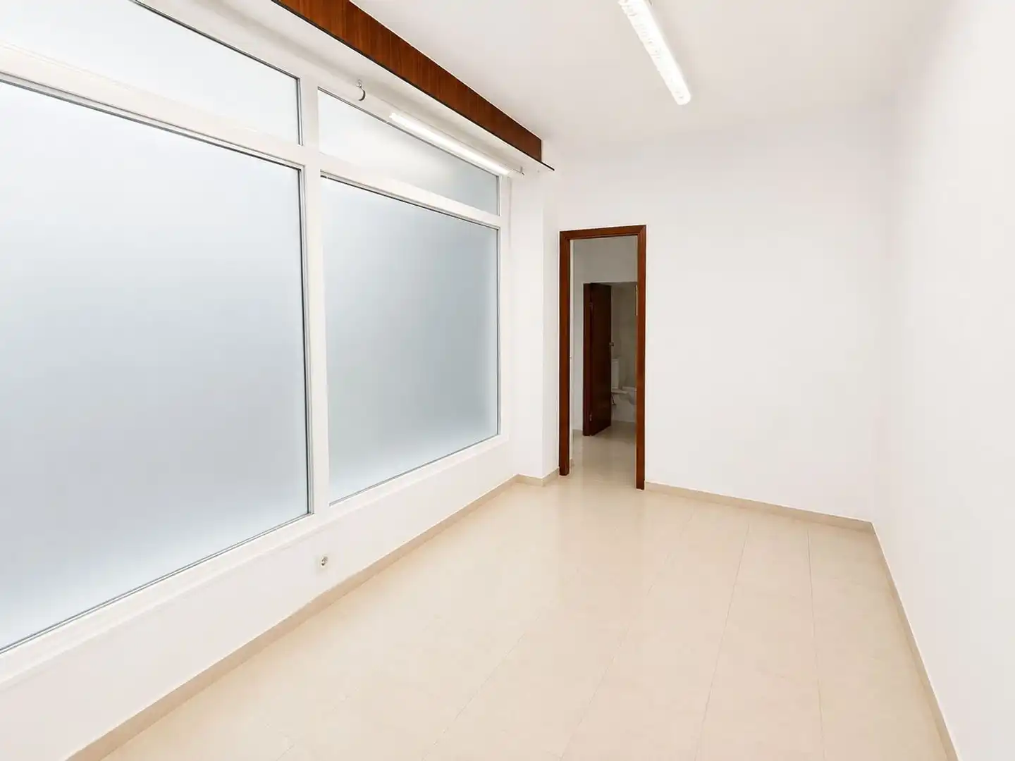 Business premises for sale in Calle Alcalde Salorio Suárez