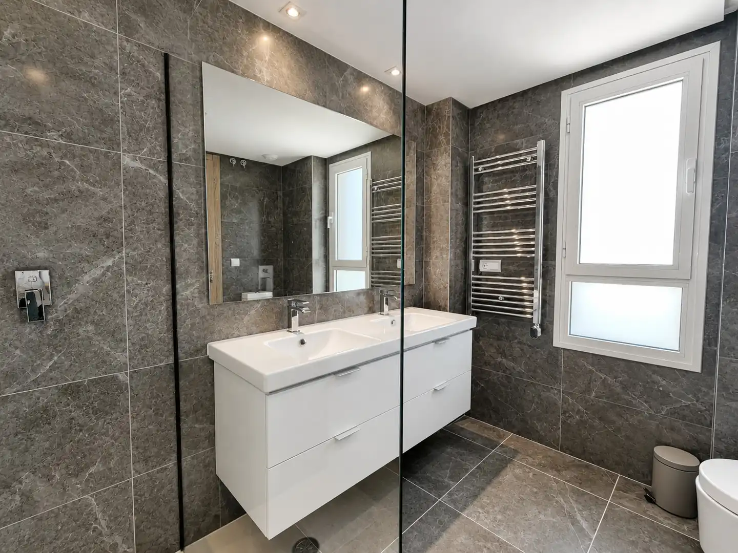 Baño de Piso en venta en Sotogrande con Aire acondicionado, Calefacción y Terraza