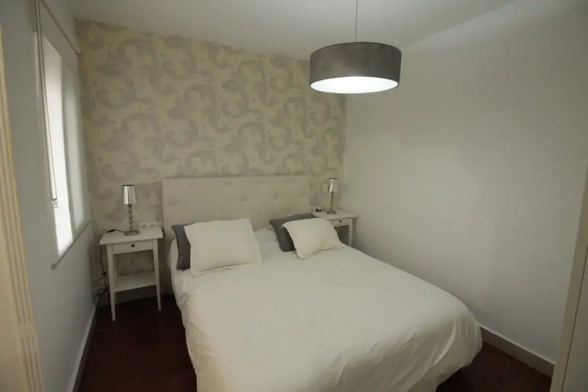 Habitación de Apartamento de alquiler en Sevilla con Aire acondicionado, Calefacción y Amueblado