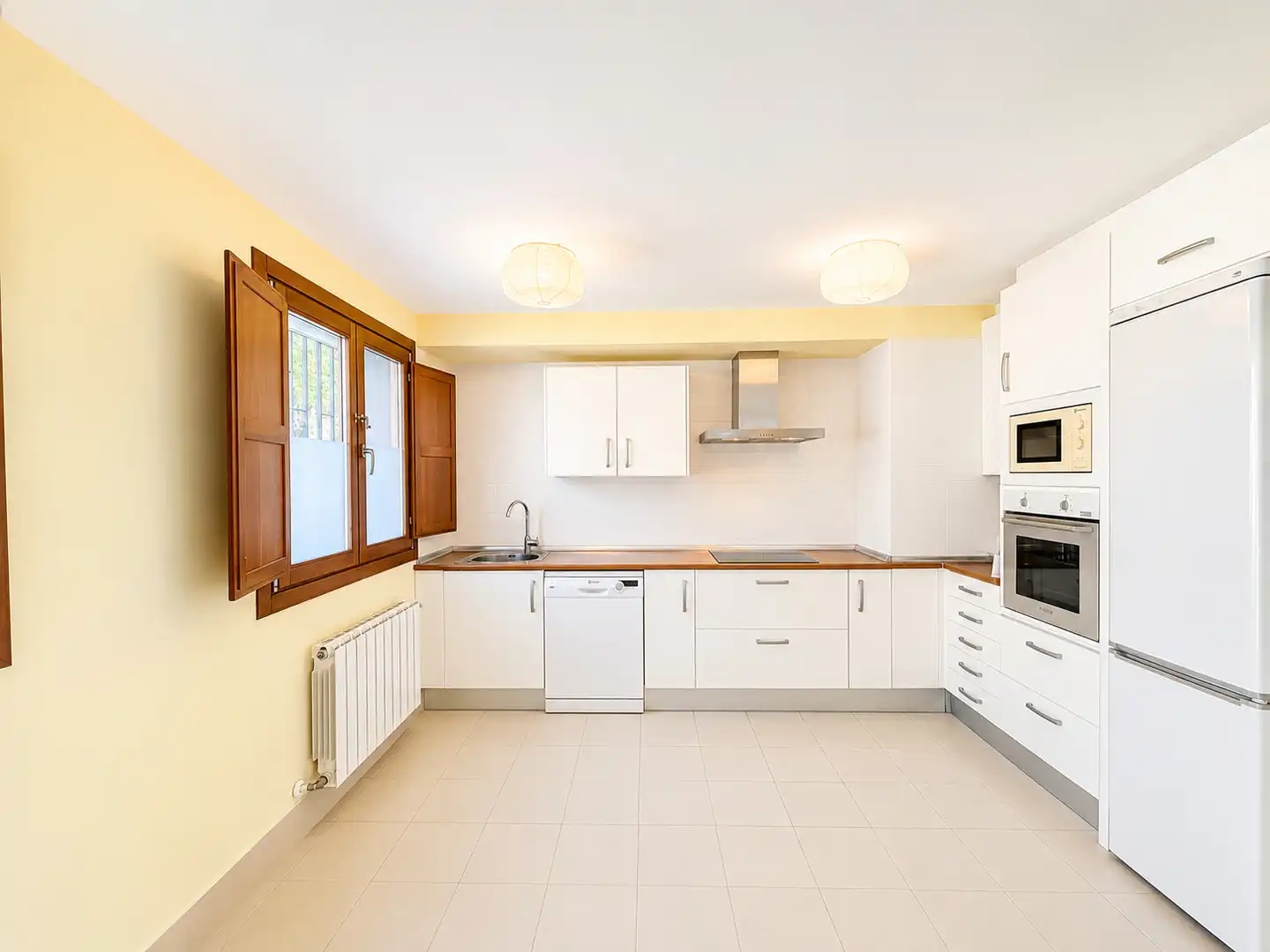 Kitchen of Country homes for sale in Villayerno Morquillas  with Heating, Parquet flooring and Storage room