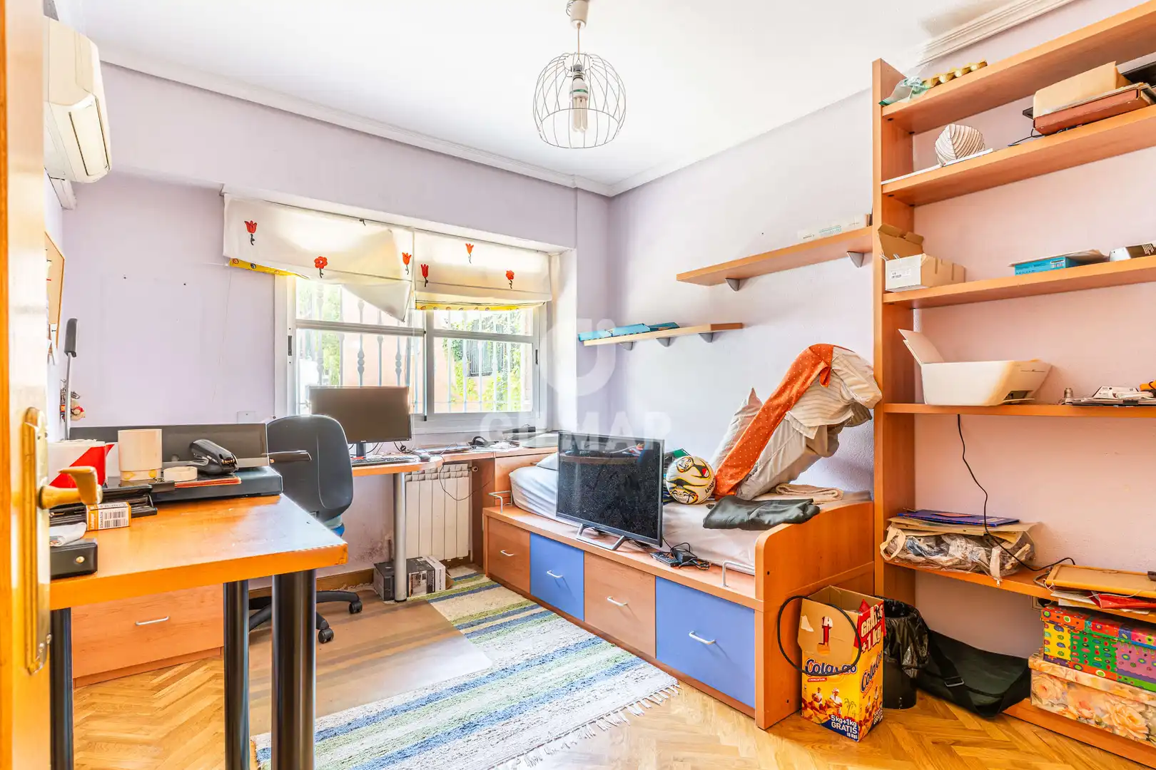 Habitación de Casa adosada en venta en Madrid con Calefacción y Jardín privado