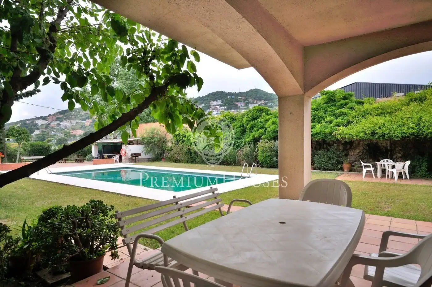 Houses for sale in Tiana